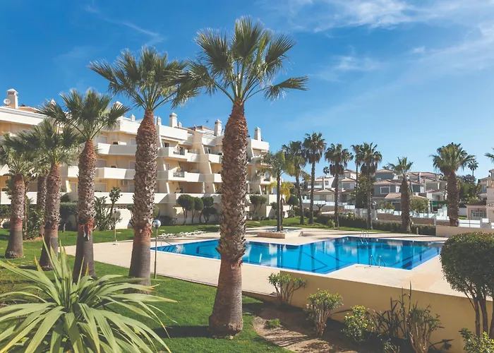 Apartman Stylish 2br With Pool Parking & Wifi